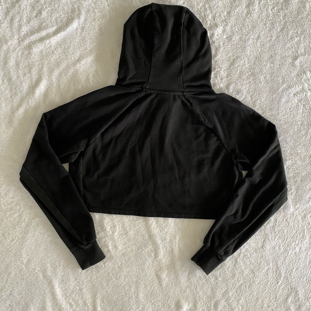Gymshark Black Cropped Hoodie - Picture 3 of 3